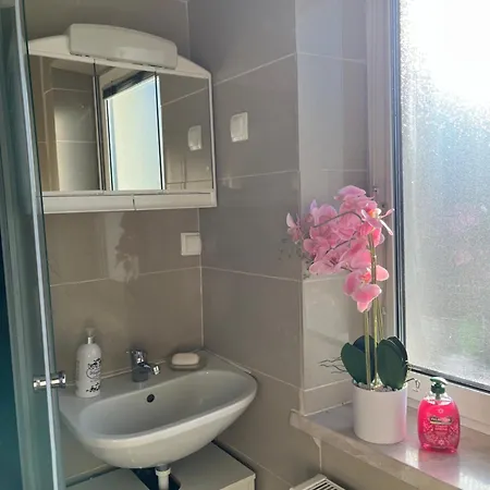 Gemuetliche Nahe Therme & Redbull Ring Apartment *